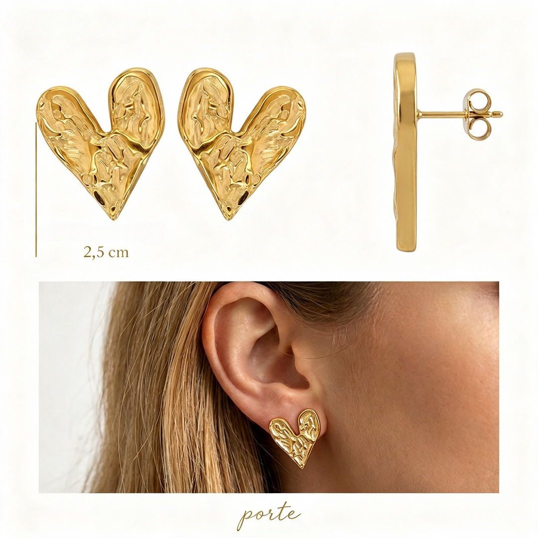 Détail boucles d'oreilles cœur martelé finition dorée vue face et profil texture martelée visible - KENVIA