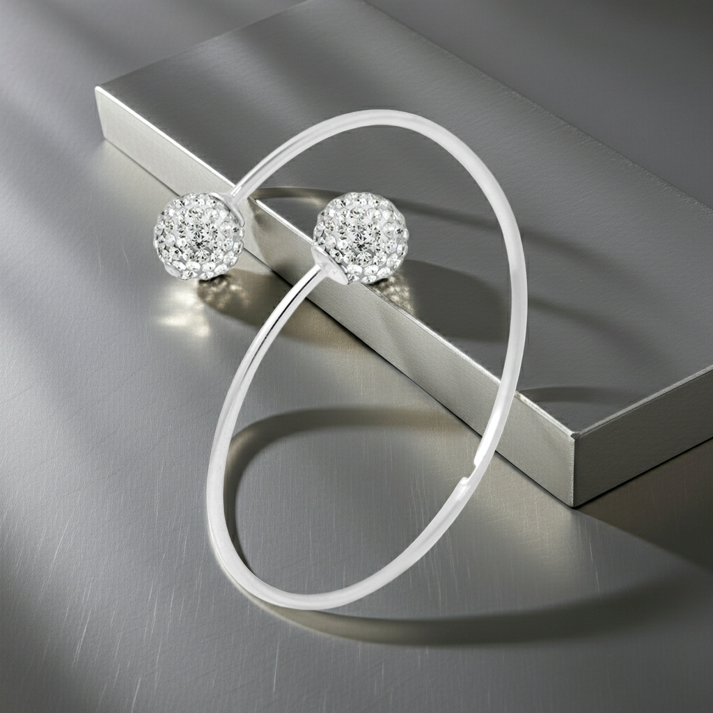 Bracelet TOI & MOI Pure White argent 925 – vue de dessus fond gris, détail cristaux blancs - kenvia